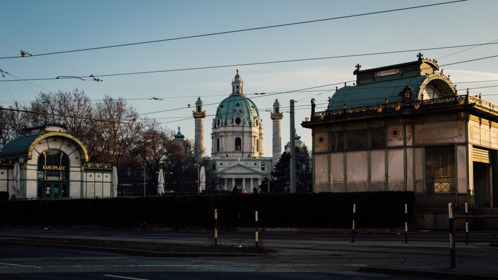 Karlskirche & Karlsplatz