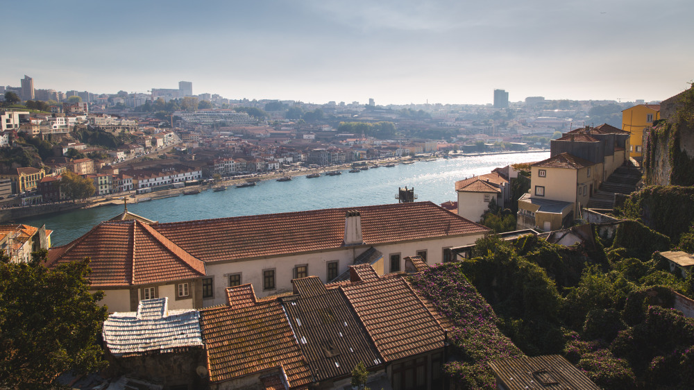 Douro e Igreja de Nossa Senhora do Patrocínio